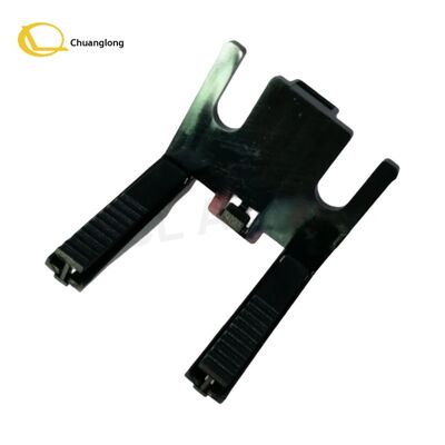 Goede prijs S7010000709 Hyosung Pusher Carriage Assy ATM Onderdeel Hyosung Plastic Pusher Carriage Assy 7010000709 S7010000709 Nieuw op voorraad Online